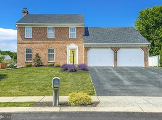 165 Apple Tree Ln, Mount Wolf, PA 17347