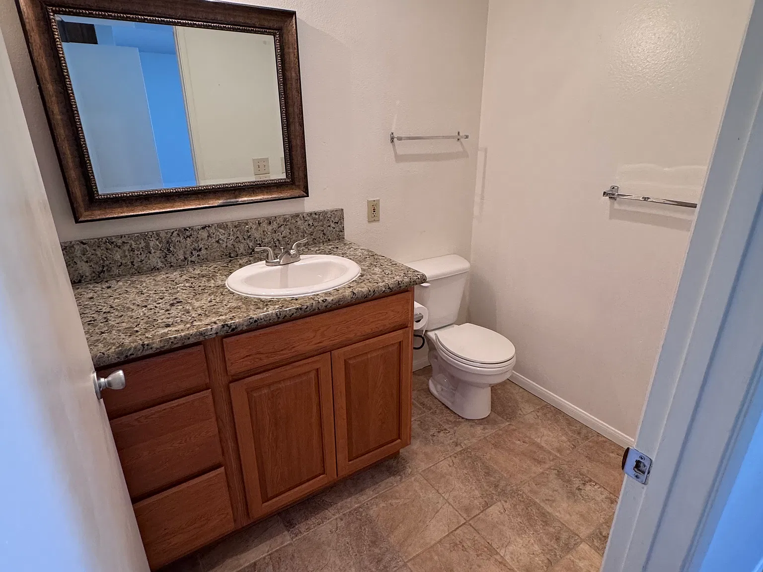 2 bed, 1.5 bath, $2,500 — Photo 3