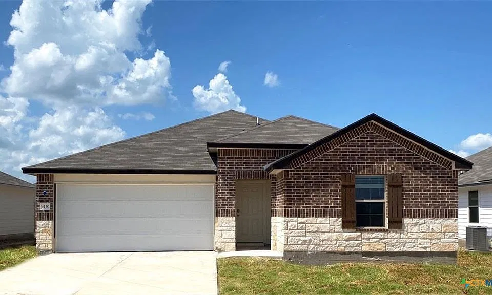 9110 Stonehollow Dr