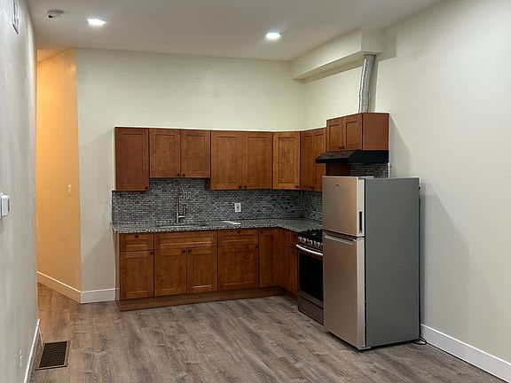 2nd image of 3559 Frankford Ave Floor 1