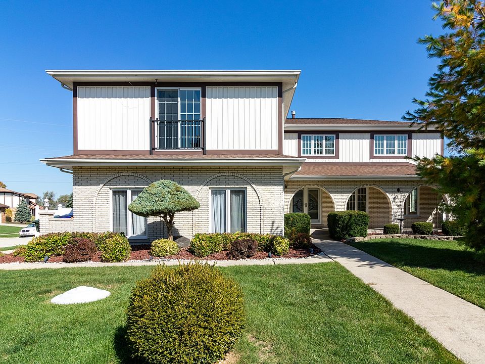 1st image of 10040 E Tanglewood Ct