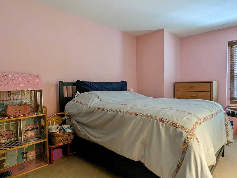 404 Orleans Ave — Photo 13