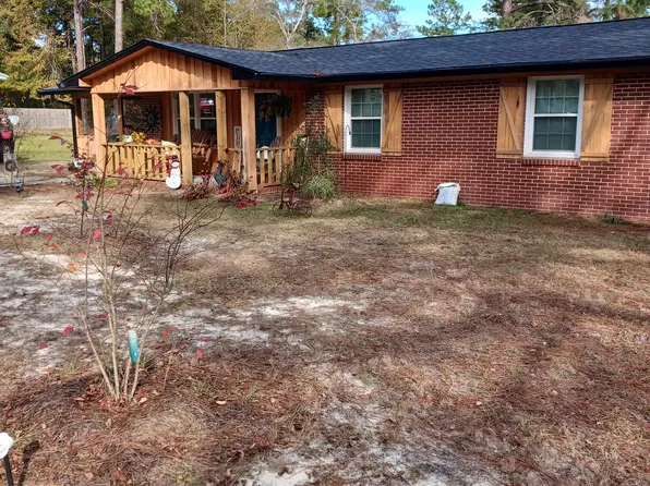249 Sutton Dr, Swainsboro, GA 30401