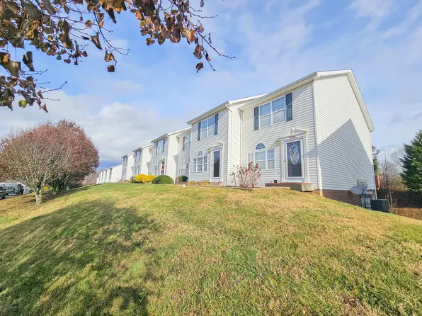 225 Amanda Ln, Bristol, TN 37620