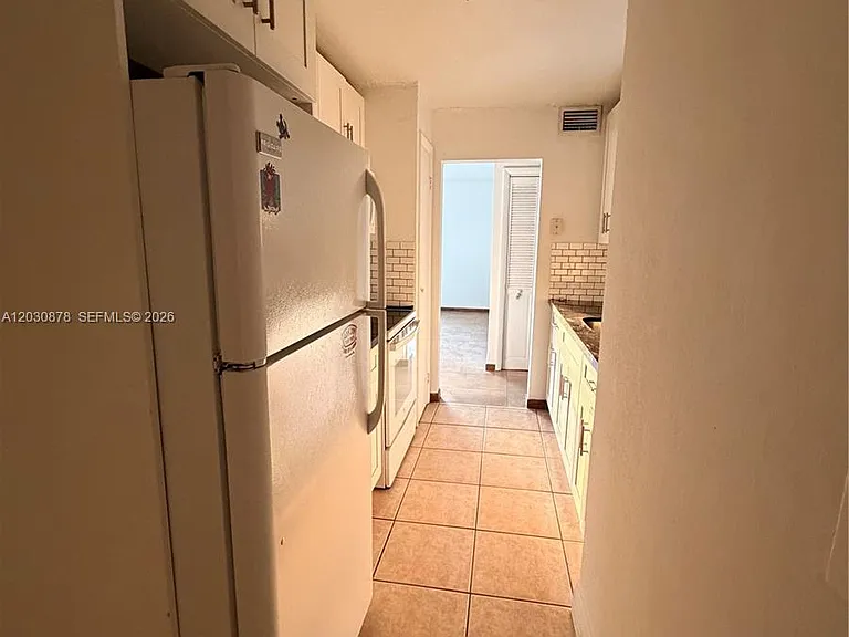 7250 SW 94th Pl #B8 — Photo 17