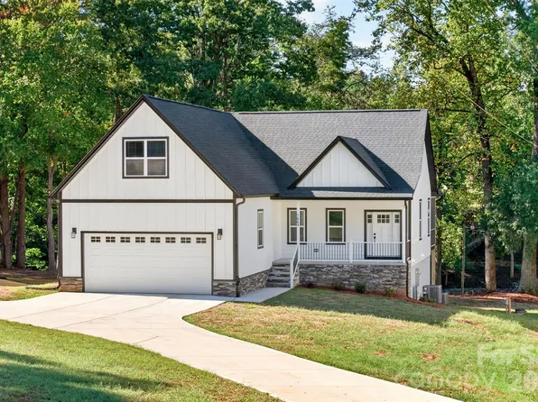 7663 Keistlers Store Rd, Sherrills Ford, NC 28673