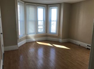 122 Julian St APT 1, Providence, RI 02909