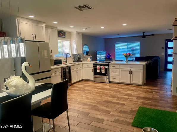 2257 W ROESER Road, Phoenix, AZ 85041