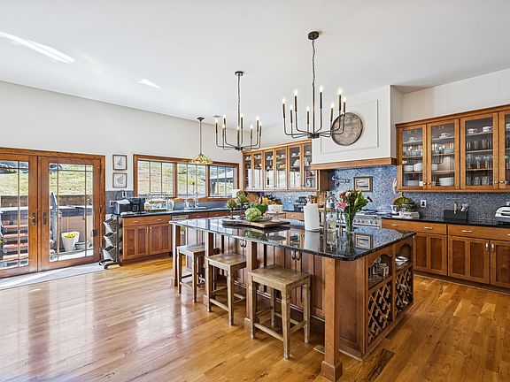 12th image of this home