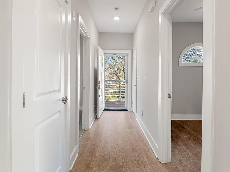 1097 Sims St SW — Photo 6