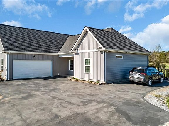 3rd image of 3164 Rucker Rd S