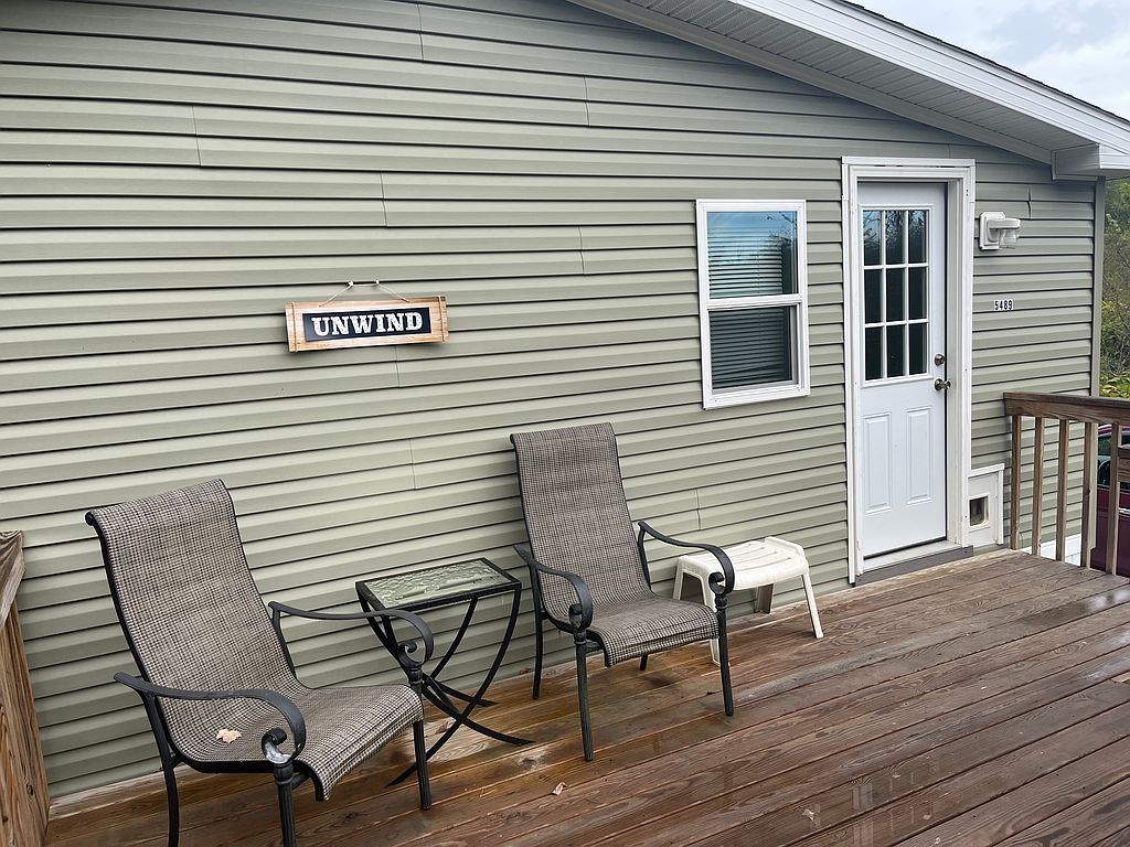 5489 Greensburg Rd - Property Image