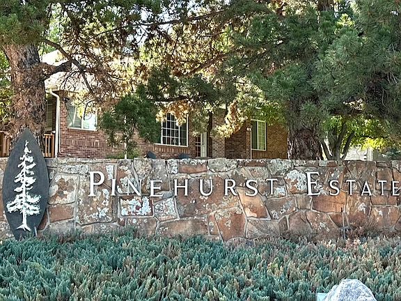 Entrance to Pinehurst Estates neighborhood