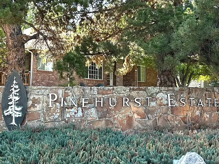 Pinehurst Estates neighborhood