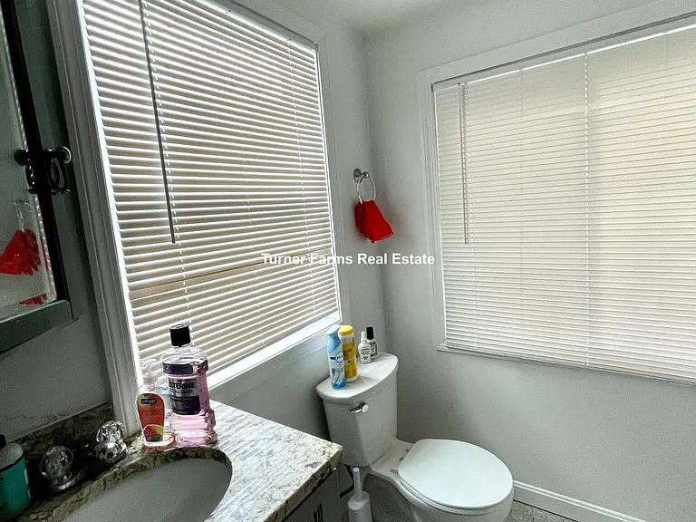 48 Derby St #1A — Photo 19