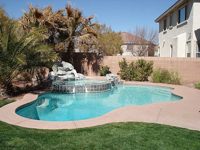 2nd image of 605 Celso Ct