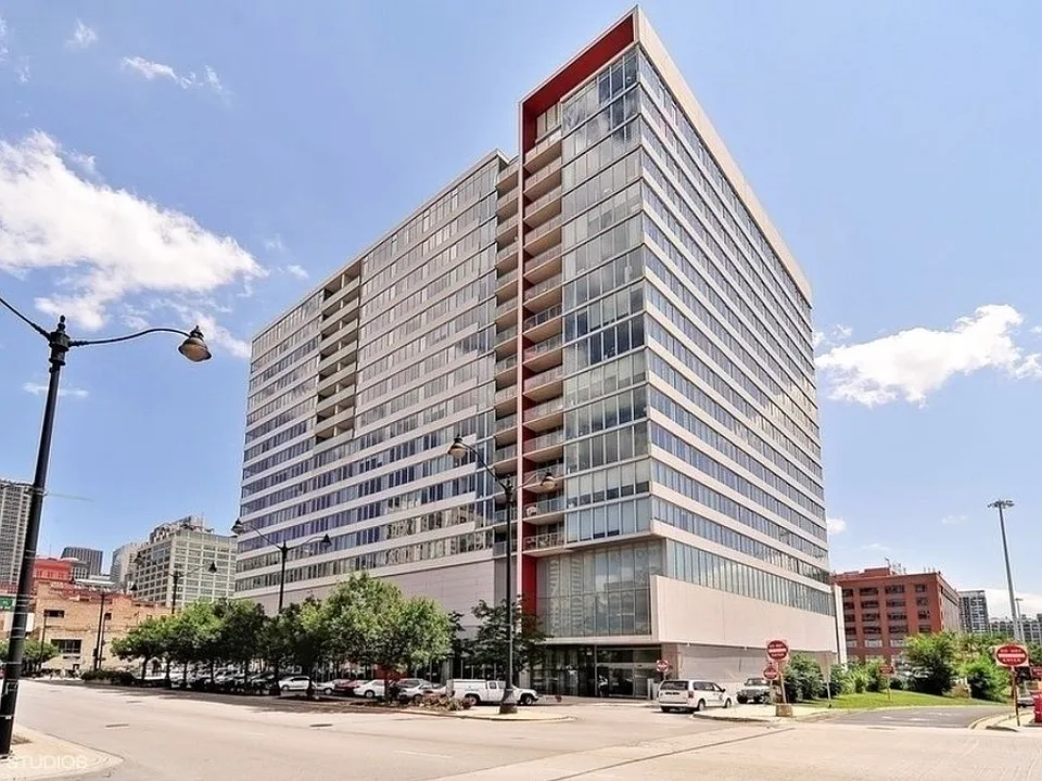 659 W Randolph St #1415