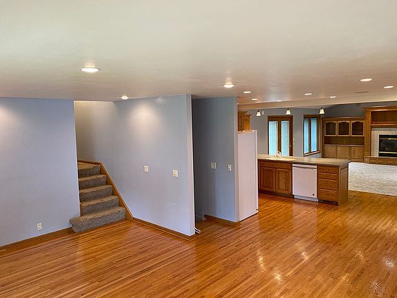 5th image of 7624 Nina St