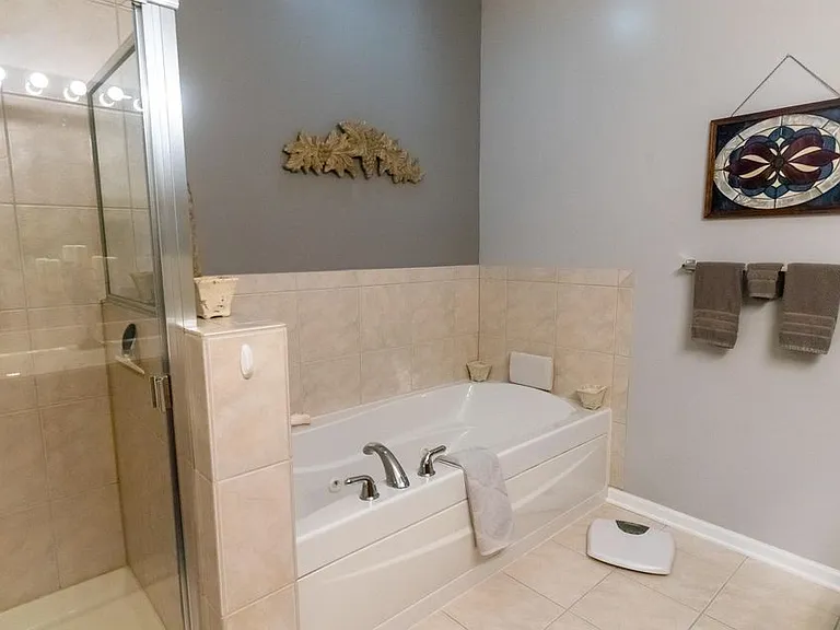 3872 S Lake Dr #211 — Photo 7