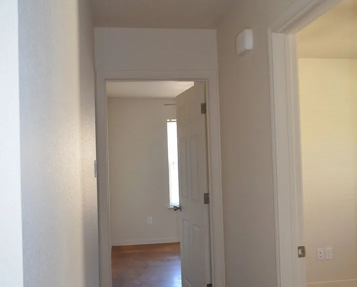 806 N 3rd St — Photo 12