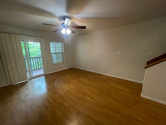 3rd image of 104 Schultz St