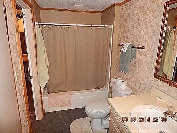 5th image of 424 N Shore Dr