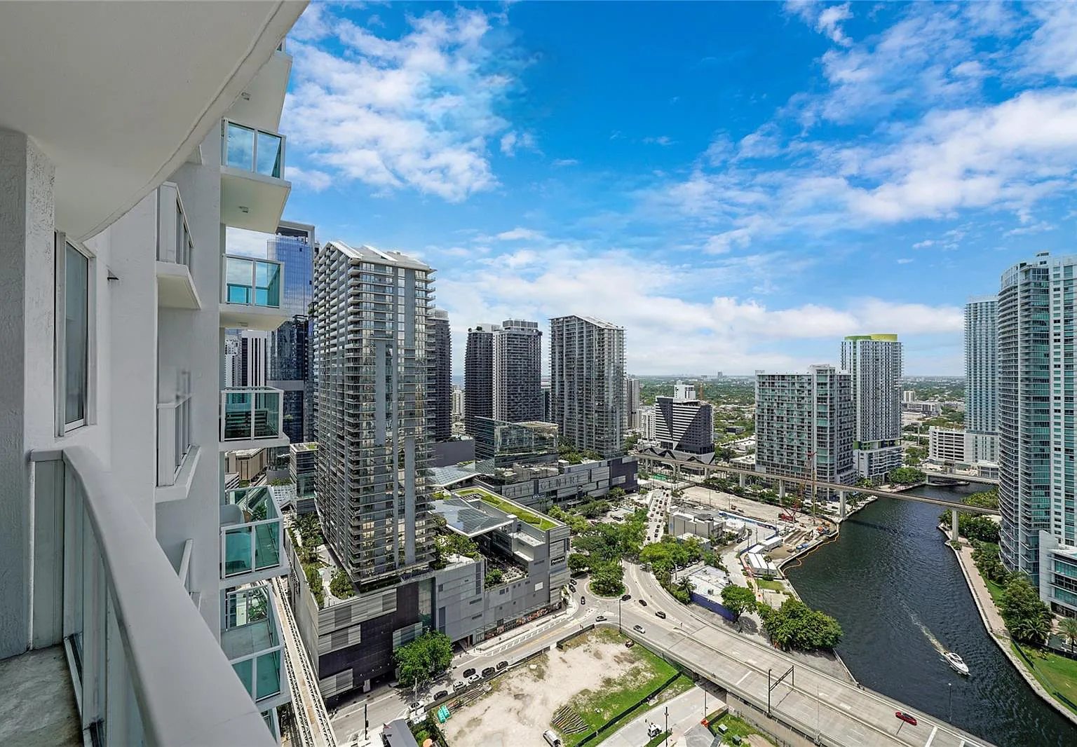 2 bed, 1157 sqft, $3,950 — Photo 1