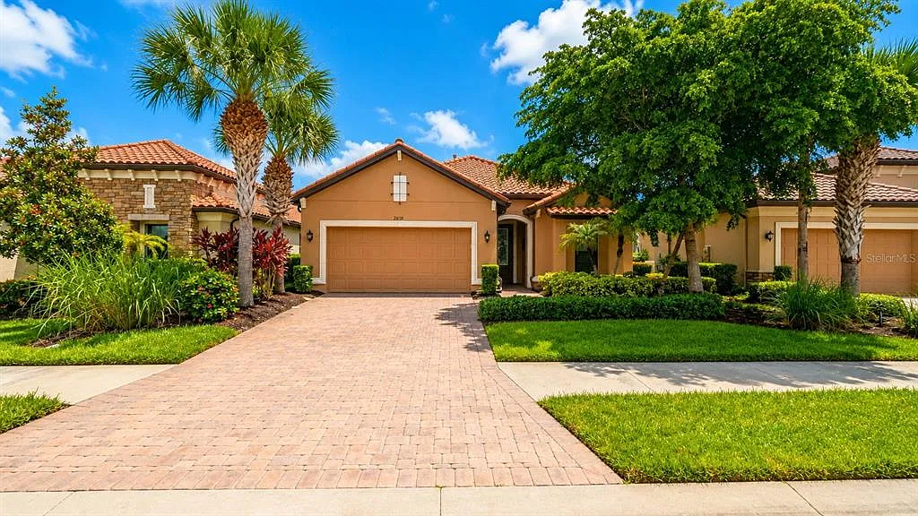 3 bed, 3.0 bath, 2270 sqft, $8,500 — Photo 1