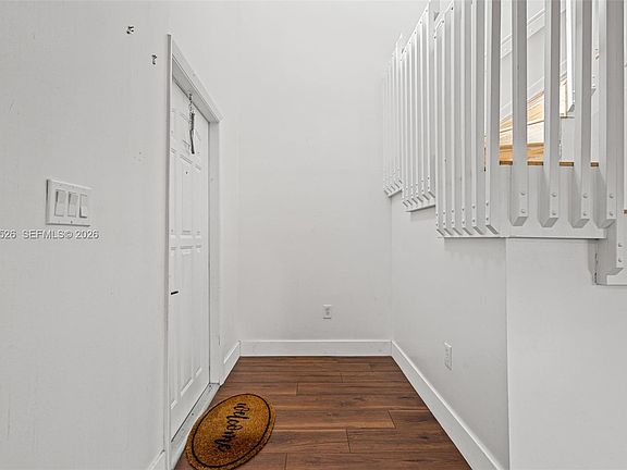 4th image of 22179 SW 98th Ct