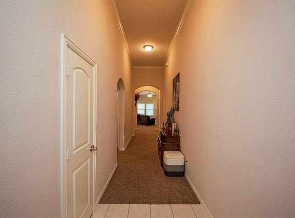3rd image of 215 Creekwood Dr
