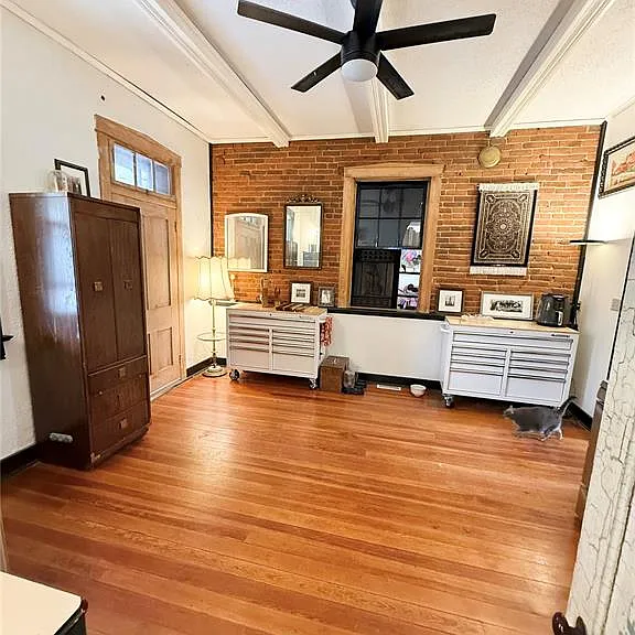 301 W Laurel St — Photo 31