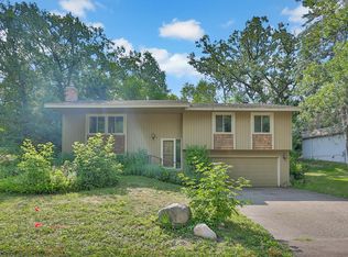 110 Chaparral Dr, Apple Valley, MN 55124