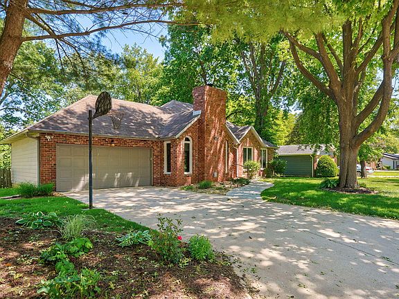 3rd image of 2157 E Cherryvale Street