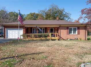 610 Liberty Dr, Thomasville, NC 27360