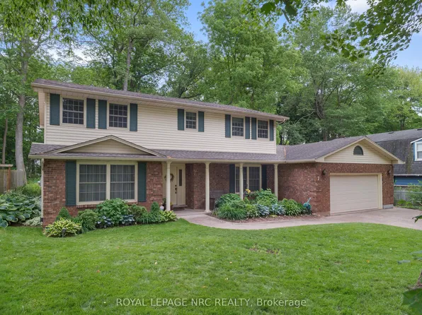 7 Parkhill Rd, Pelham, ON L0S 1E2