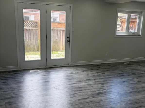 41 Town House Cres, Brampton, ON L6W 3C3