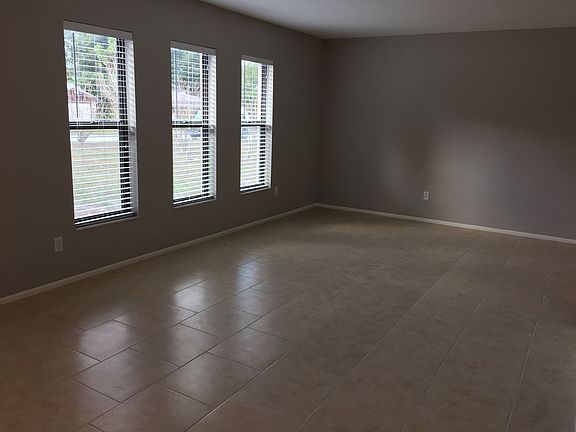 5th image of 2719 Maxwell Dr