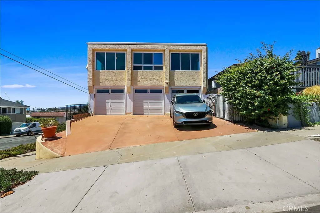 3 bed, 1900 sqft, $4,750 — Photo 1