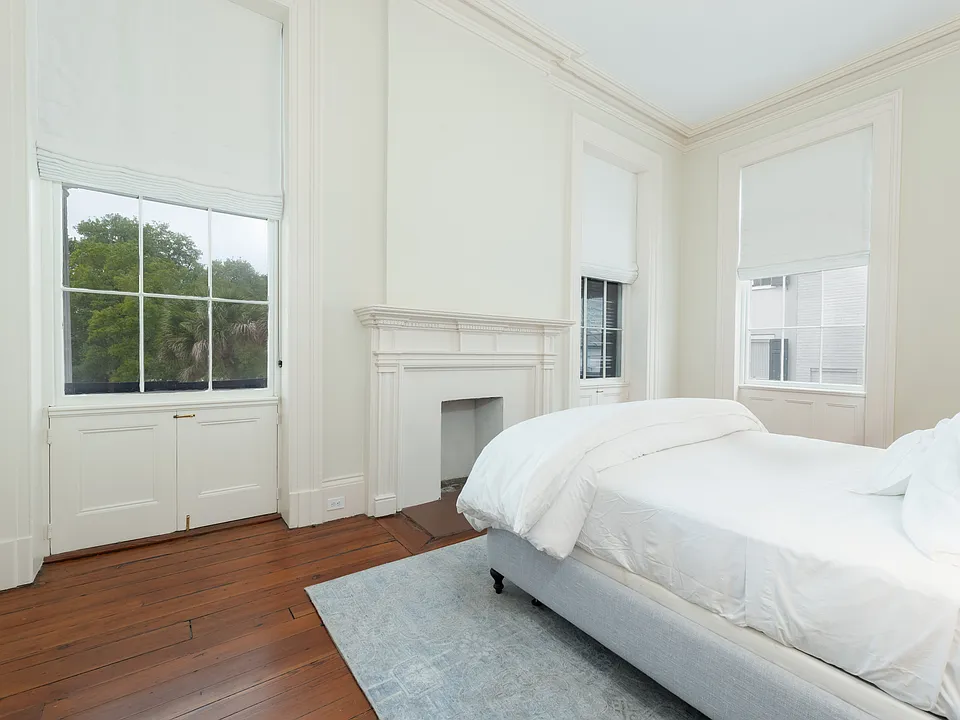 1 E Battery St #B