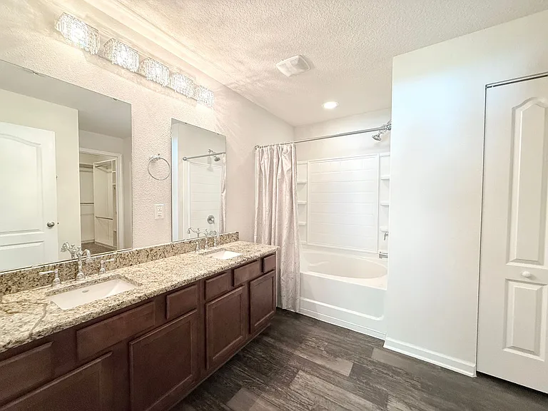 12306 Crossfield Dr — Photo 9