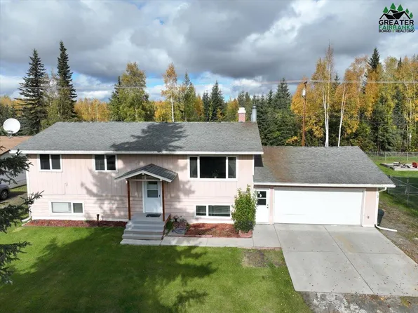 2055 Bridgewater Dr, Fairbanks, AK 99709