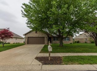 528 Raintree Dr, Avon, IN 46123