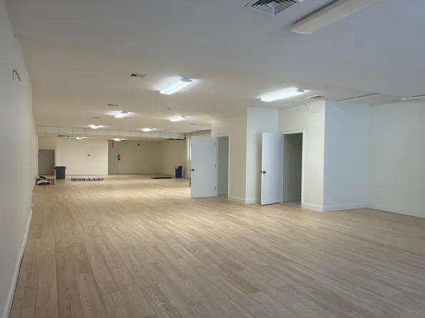 6029 Hudson Avenue image 3 of 9