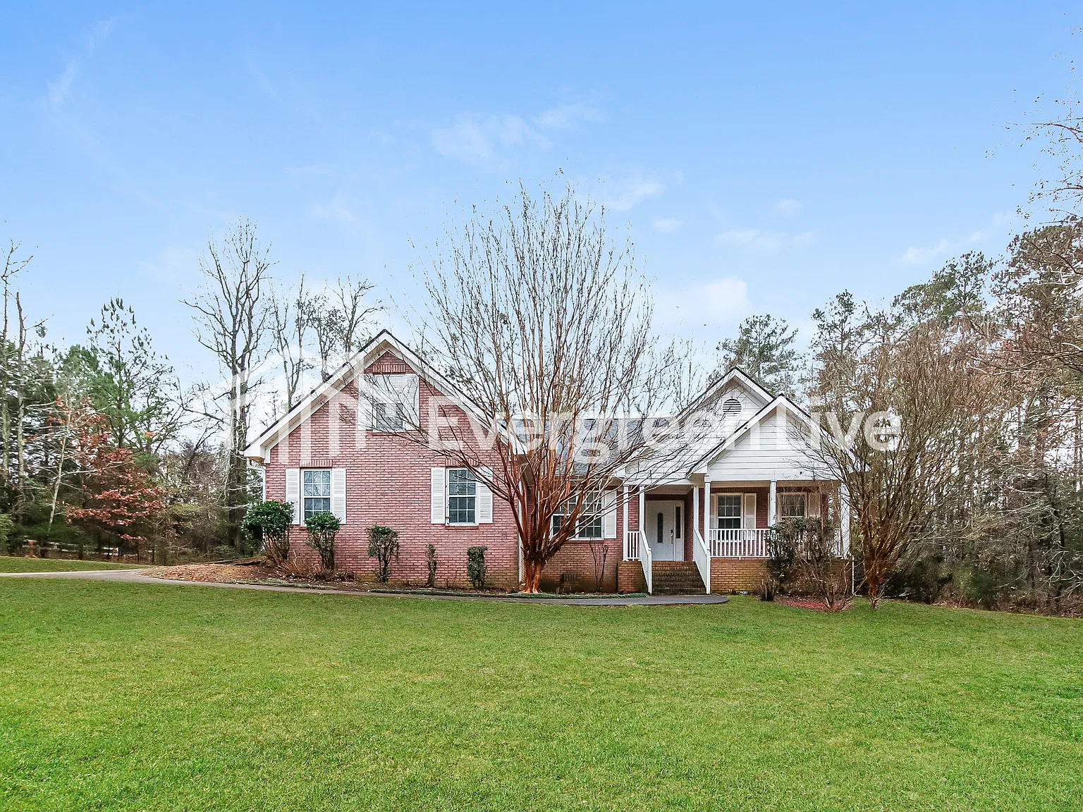 3 bed, 2.0 bath, 2138 sqft, $2,145 — Photo 1