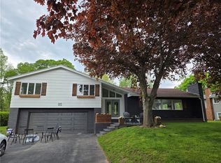 85 Saint Andrews Dr, Rochester, NY 14626