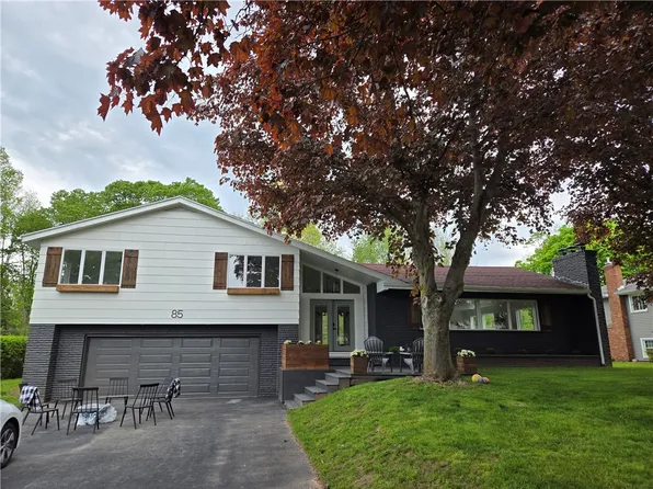 85 Saint Andrews Dr, Rochester, NY 14626
