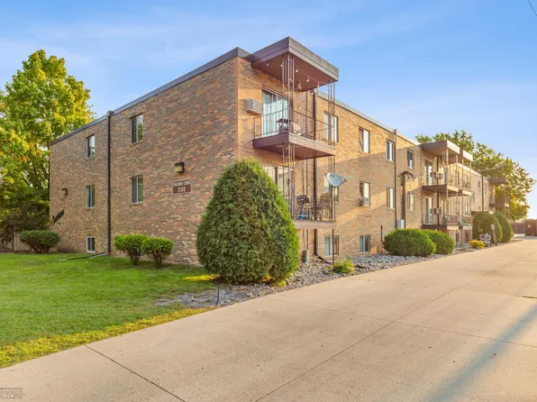 3108 5th St S APT 14, Moorhead, MN 56560