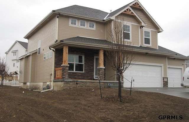 1st image of 904 Woodland Dr