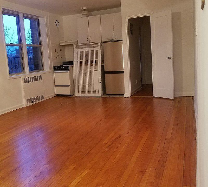 2nd image of 5620 Netherland Ave APT 4F