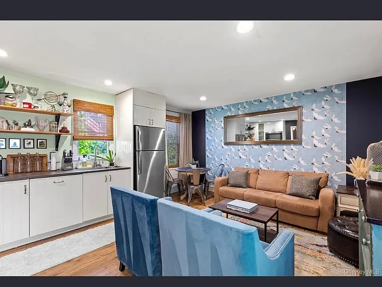 275 Baylawn Ave #1 — Photo 2